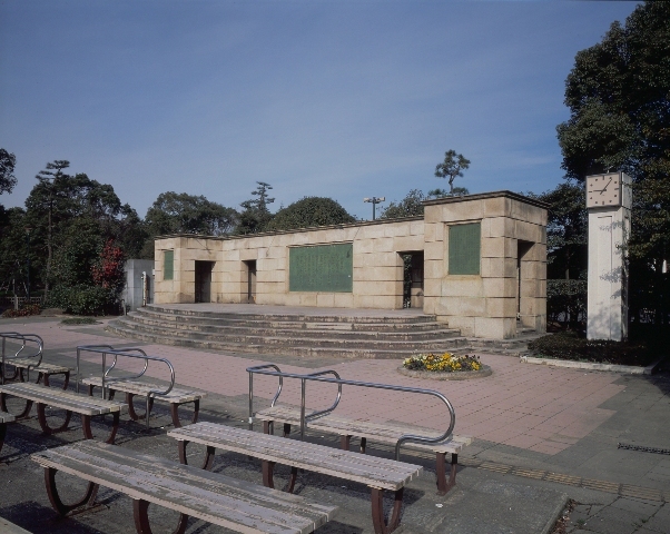 写真：鶴舞公園普選壇