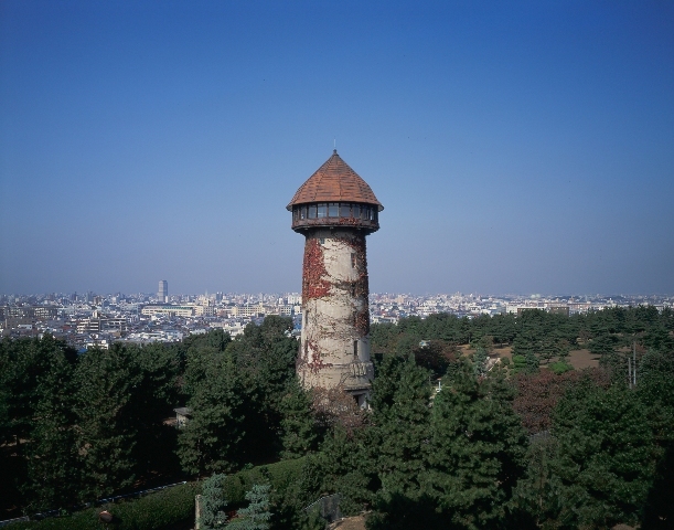 写真:東山給水塔