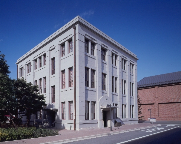 旧事務棟の写真