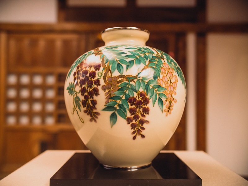 写真：尾張七宝壺