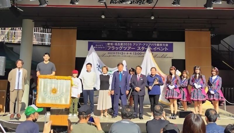 イベント出演者による記念写真