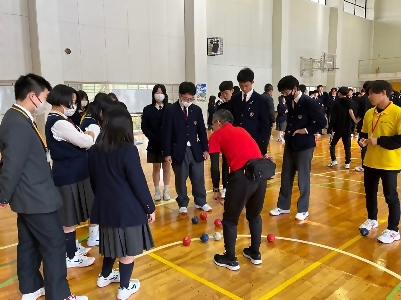 写真:ボッチャ体験2