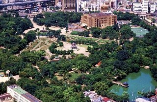 写真：鶴舞公園