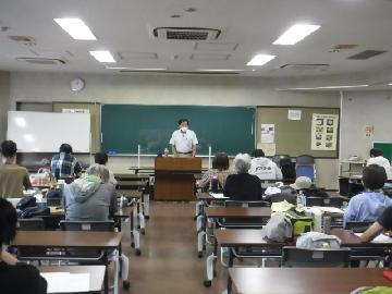 令和4年9月10日(土曜日) 参加者の皆さんが講習室内で講義を受けている写真