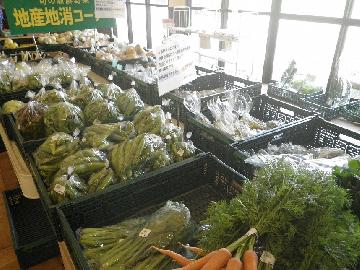 写真:戸田川陽だまり館地産地消コーナーの様子