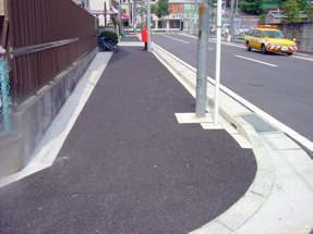 歩道の整備の写真
