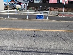 穴ぼこ　遠景写真です。