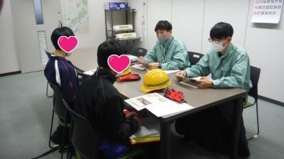 質疑応答の様子の写真です。