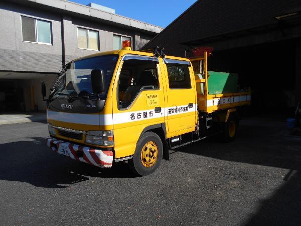 写真：黄色トラック