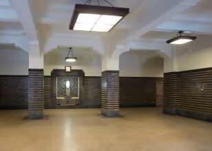 議場前広間の写真(平成26年)