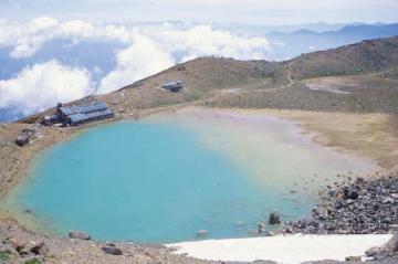 写真:御嶽山二の池