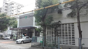 私立中学校の北側の写真