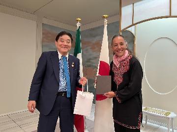 写真：河村市長とプリーア大使