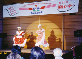 留学生による発表会の写真