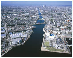 河口付近から撮影した中川運河の航空写真