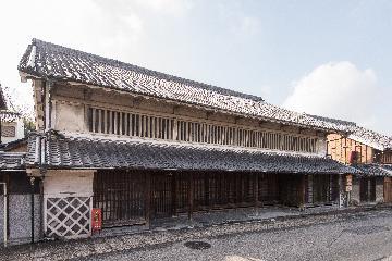 写真：岡家住宅外観