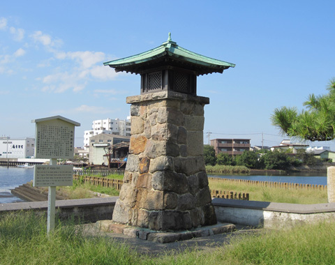 写真:宮の渡し公園常夜灯