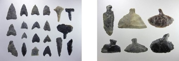 写真：左　石鏃(せきぞく)・石錐(いしきり)　右　石匙(いしさじ)