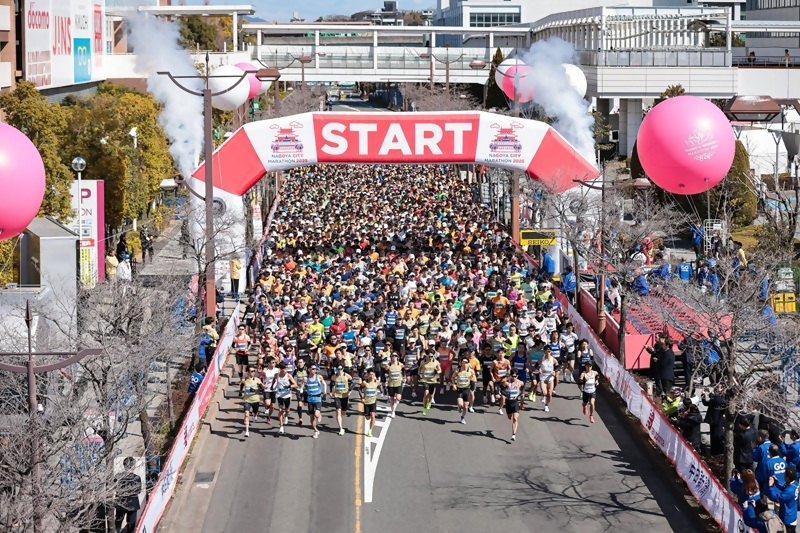 写真:スタートの様子(名古屋シティマラソン)