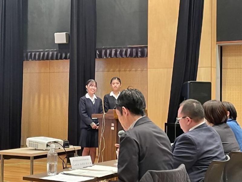 写真：コメントの様子