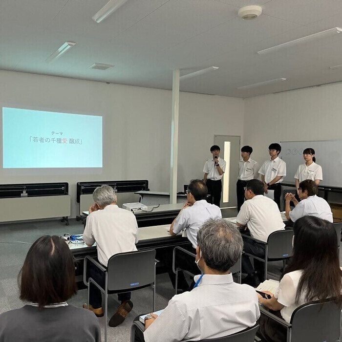 写真：提案発表の様子2