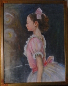 写真:区政議長賞受賞作品「出番を待つ少女」(洋画の部)