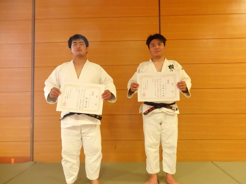 写真:「個人の部」各部優勝者