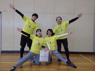 写真:Bリーグ優勝FESVクラブAチームの皆さん