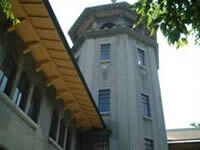 写真:旧昭和塾堂 本館の外観