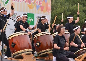 写真:和太鼓演奏の様子