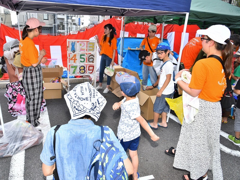 写真:覚王山商店街1