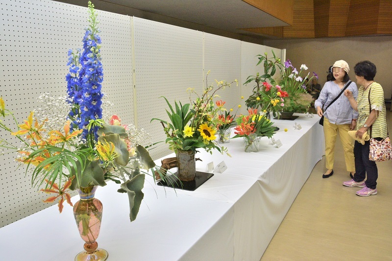 写真:いけばな展2