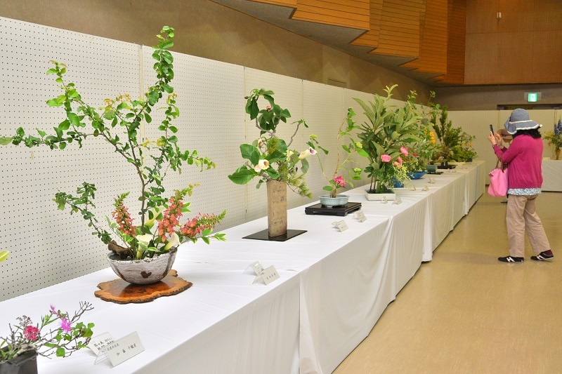 写真:いけばな展3