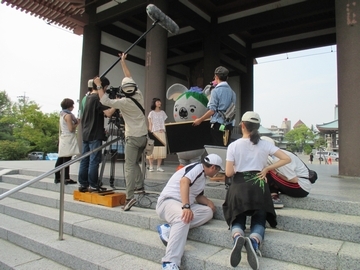 写真:日泰寺での撮影風景