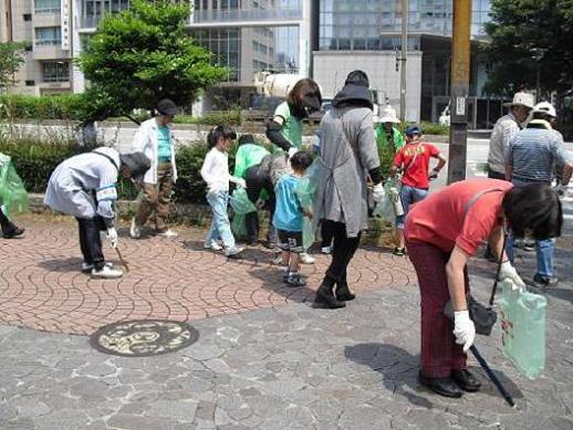 写真:クリーンキャンペーンの様子