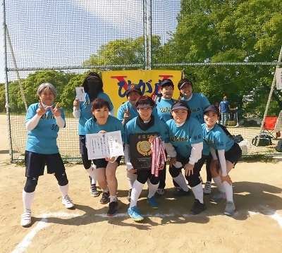 女子準優勝写真