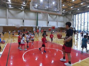 写真:小学生バスケットボール教室の様子2