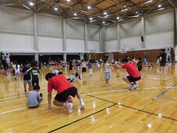 写真:バスケットボール教室2日目の様子