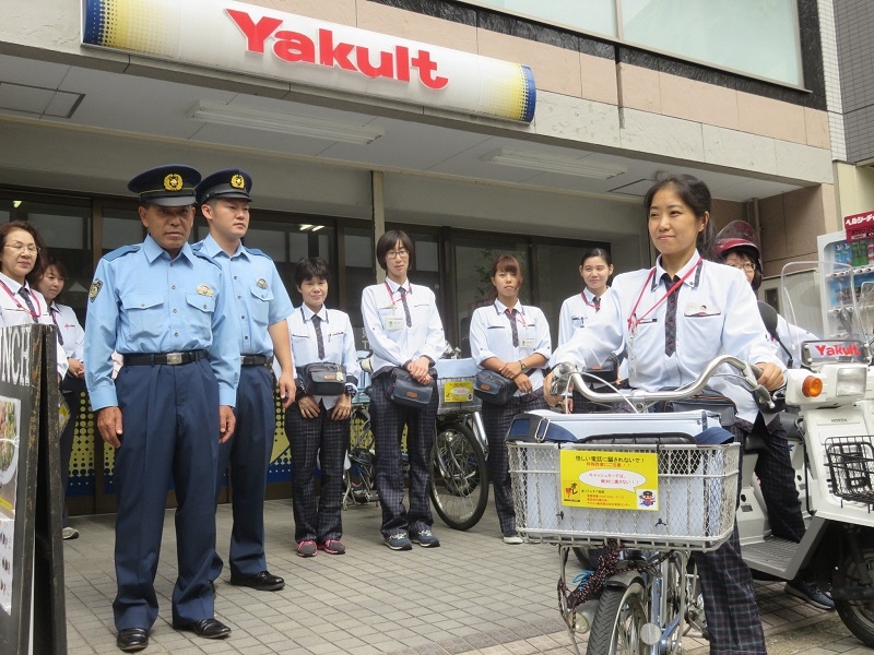 写真：詐欺の防止活動の様子