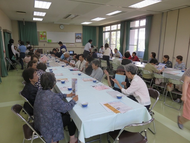 写真:ふれあい活動の様子