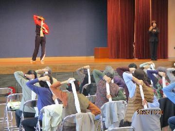 写真:杉山先生のご指導の様子です。