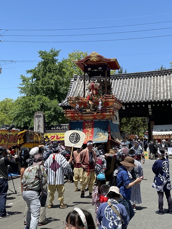 写真:建中寺公園前 神皇車