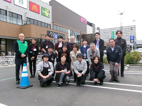 イオン駐車場での記念撮影