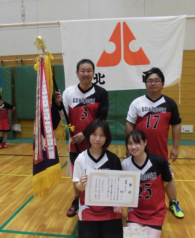 写真:優勝チームの皆さん