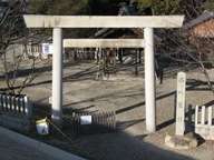 写真:西八龍社の鳥居