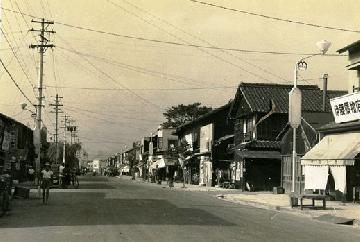 写真:昔の柳原商店街