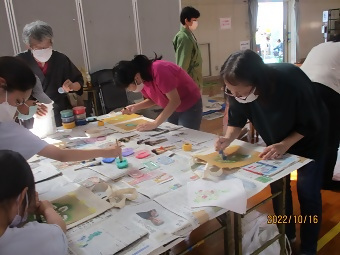 写真:名古屋型友禅染め体験1