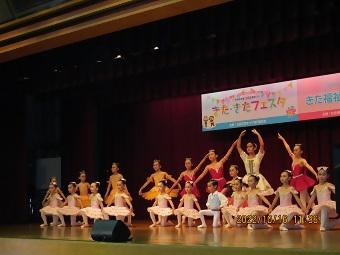 写真:追野バレエスタジオ