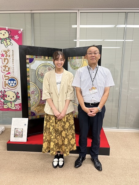 2023年東レキャンペーンガール間瀬遥花さんが西区役所を表敬訪問の写真