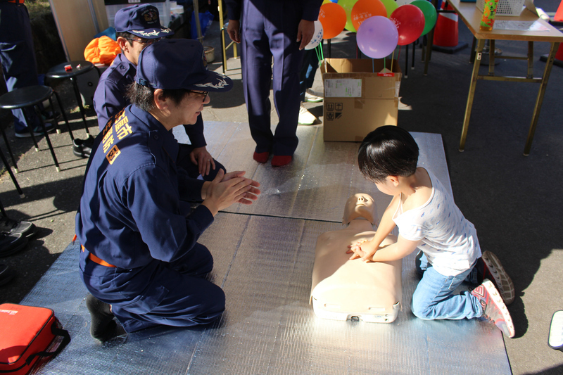 写真:消防署・消防団連合会ブースの様子